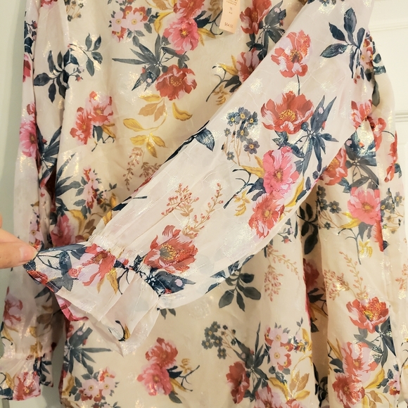 LOFT FLORAL BELL CUFF BLOUSE IN WHISPER WHITE - Picture 10 of 10